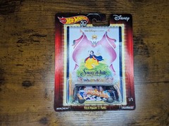 Hot Wheels Volkswagen T1 Panel Disney SNOW WHITE and & The Seven Dwarfs VW Bus