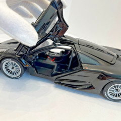 McLaren F1 GTR BMWPower Road Car 1997 Black UT Models #26011 1:18 1/18 Scale Car