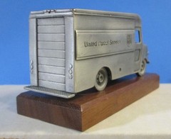 PEWTER UPS Delivery Truck Van 1/43 Scale on Wooden Base Boxed Brand Unknown
