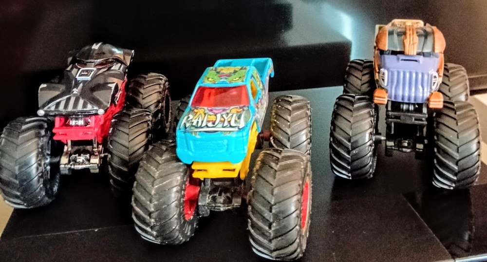 Hot Wheels Monster Trucks Lot Of 3 Raijyu Darth Vader & Thanos Die Cast Scale…