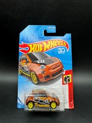 Hot Wheels Super Treasure Hunt No Number HW Daredevils #2/5 Fiat 500 F5