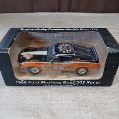 1969 Ford Mustang Boss 302 Racer Harley Davidson 1:24 Die Cast Bank