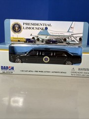 Daron 1:64 Mercedes Presidential Limousine