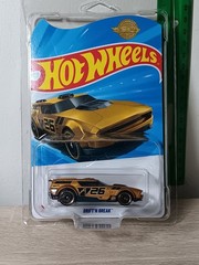 *FREE SHIP* GOLD DRIFT’N BREAK Meijer Store Exclusive Hot Wheels + CASE