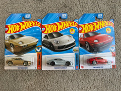 Porsche Hot Wheels 1:64 New in Box 911 Carrera T, 928 Diecast