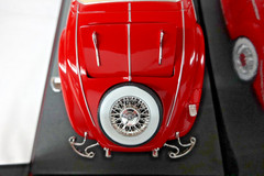 Maisto 36862 Red 1936 Mercedes Benz 500 K TYP Special Roadster 1:18 Scale