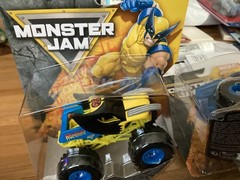 MONSTER JAM 1/64 MARVEL Wolverine * NEW * SERIES 6 * DIECAST Truck * Just Out