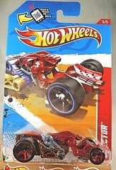2012 Hot Wheels #195 Thrill Racers-Space 5/12 SPECTOR Red/Gold w/Red 5 Spokes