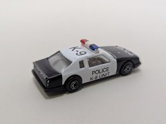 Maisto 1986/1987 Buick LeSabre Grand National Police K9 Unit Cop Car 1/64 Scale