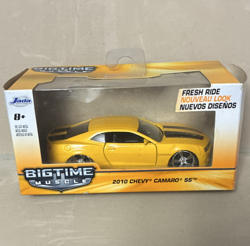 Jada Bigtime Muscle 1:32 2010 Chevy Camaro SS Yellow Diecast Official