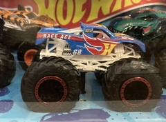 NIB 2024 Hot Wheels Monster Trucks CRASH Crew 5-Pack 1:64 V8 Bomber SAME DAY SHI