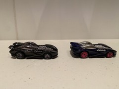 Hot Wheels Vintage Splittin Image pair