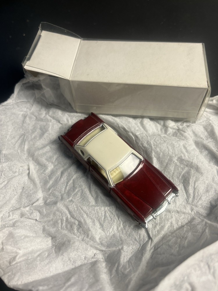 Tomica FORD LINCOLN MERCURY Continental Mark IV ROSE / SUPER RARE from GIFT SET