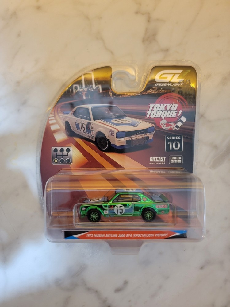 Chrome Chase 1972 NISSAN SKYLINE 2000 GT-R (KPGC10) RHD 1/64 GREENLIGHT 235110 B