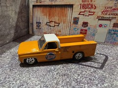 M2 Machines 1975 GMC Sierra Grande 15 Holley Yellow 1:64 Diecast Truck