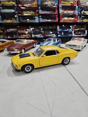 Motormax 1:18 Ford Mustang Boss 429 1970 Yellow Black Diecast Car Model