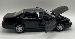 WELLY 2001 CHEVROLET IMPALA 1:24 SCALE BLACK RARE RARE FIND NEW