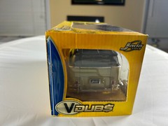 1962 VOLKSWAGEN BUS TWO TONE JADA TOYS VDUBS 1:24 SCALE DIE CAST NIB