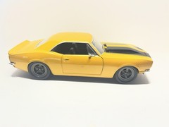 JADA BIGTIME Muscle 1967 Chevy Camaro Z28 DARK YELLOW / Black 1:24 NO BOX