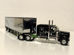 RARE! 1/64 DCP Black Kenworth W900 L & Chrome Van Trailer JERRY LINANDER #33722
