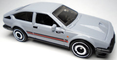 2023 HOT WHEELS ALFA ROMEO GTV6 3.0 GRAY 1:64 DIECAST 2 3/4″ CAR W/ RED & BLACK