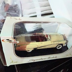 Signature Models 1949 Buick Roadmaster Diecast Car Beige Unopened Box