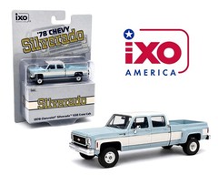 IXO Model 1:64 1978 Chevrolet Silverado K30 Crew Cab Fleetside Lifted Blue White