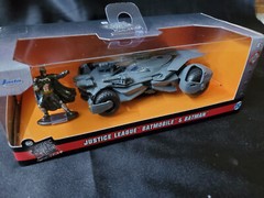 Jada Hollywood Rides 2017 JUSTICE LEAGUE BATMOBILE & BATMAN 1:32 Diecast NIB