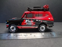 Johnny Lightning 1979 International Scout II harvester red – Loose 1:64