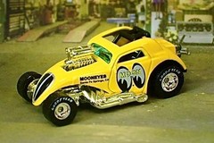 Mooneyes Equipped Supercharged 7.0L V8 FIAT 500C Fuel Altered Dragster 1/64 LE R