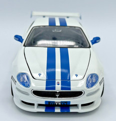 Maisto Maserati Trofeo White Blue Stripe Opening Doors Loose 1:24