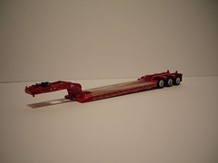 DCP FIRST GEAR 1/64 RED FONTAINE MAGNITUDE TRI-AXLE LOWBOY