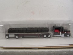 HO TRUCKS N STUFF, TONKIN FREIGHTLINER CORONADO WITH 48′ SPREAD AXLE FLAT NEW-1