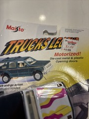Maisto Trucks Legend Motorized ! Die Cast Metal & Plastic Opening Doors 1993 !!