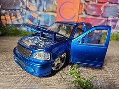 Vntg 2004 Jada Dub Cty 2003 Ford F-150 Supercrew Blue 1:24 Diecast Truck NO BOX