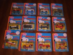 SNOOPY HANDFULS MINI DIE CAST CAR – HASBRO – YOUR CHOICE $10 each