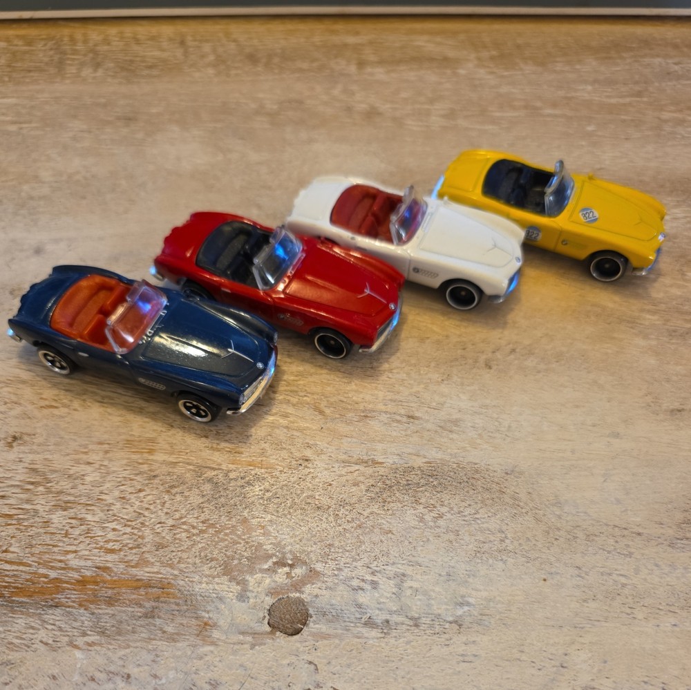 2022 (4) Hot Wheels BMW 507 – White – Dark Blue – Red – Yellow –