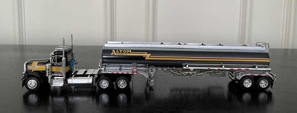 1/64 DCP Altom Peterbilt 379 Day Cab Tanker