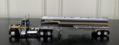 1/64 DCP Altom Peterbilt 379 Day Cab Tanker