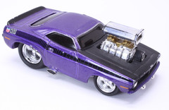 Muscle Machines Funline ~ 1970 PLYMOUTH CUDA ~ 1:64 Plum Crazy Purple Diecast