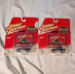 LOT OF 2 Johnny Lightning TOPPER SERIES 2000 Sand STORMER DUNE BUGGY 1:64