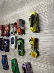 Hot Wheels 12-Car Loose Die Cast Lot#6